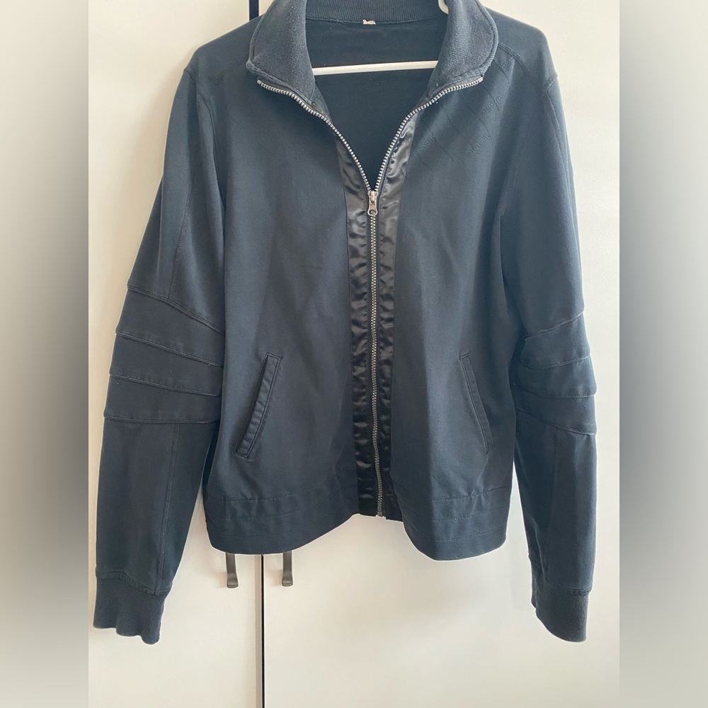 Lululemon black cotton lightweight jacket